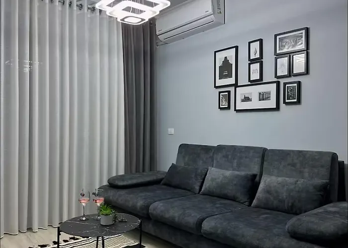 Modern Apartment Near The Beach